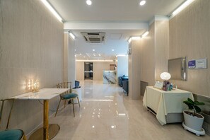 Sala de estar en el lobby