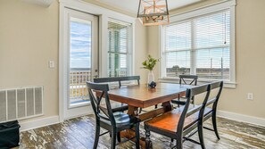 Dining - Amazing Sunrises & Sunsets, Bay and Pool/Lazy River Views, (Galveston)