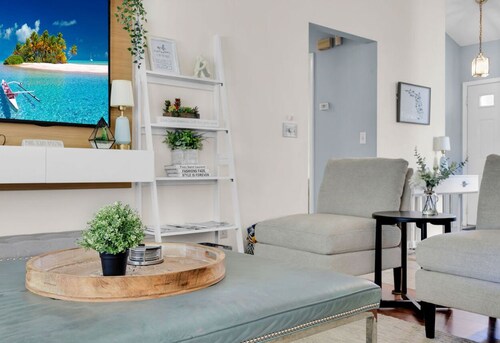 Cozy & Comfy 3 bedroom residential home