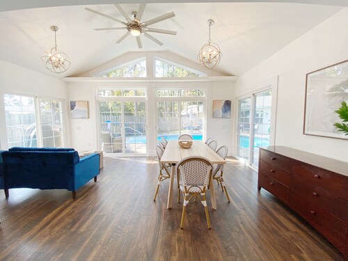 2 HOUSES!! Dreamy Villa & Tiny House! Large pool!