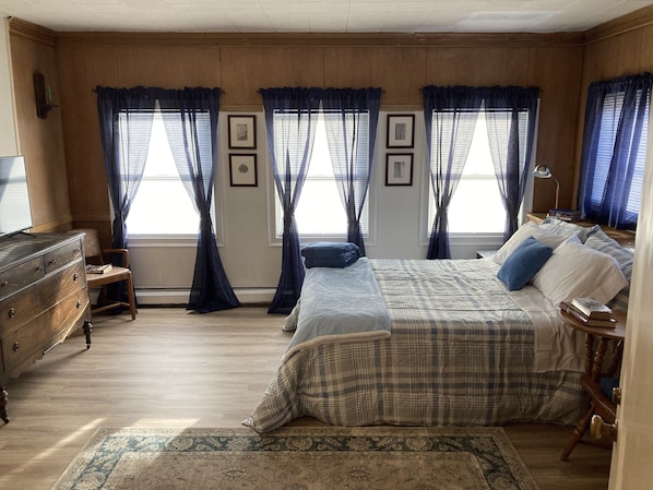 1 bedroom, iron/ironing board, WiFi