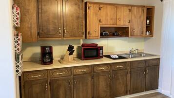 Microondas, horno, lavavajillas y tostadora