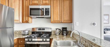 Køleskab, mikrobølgeovn, ovn, opvaskemaskine