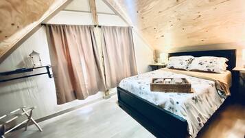 2 makuuhuonetta, silitysrauta/-lauta, vauvan matkasänky, ilmainen Wi-Fi