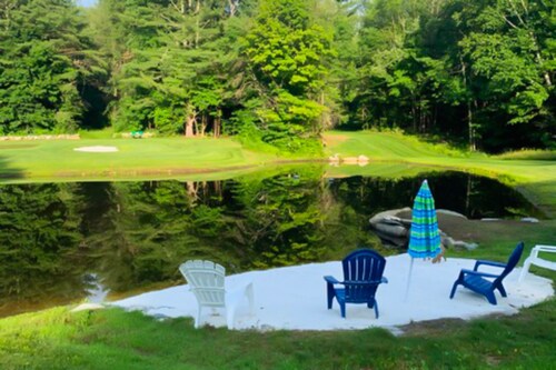 Tranquil house w/ pond, 3-hole golf course, sandy beach, bbq, firepit, & trails