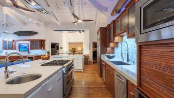 Maison, 5 chambres | Cuisine privée | Réfrigérateur, cafetiÚre/bouilloire