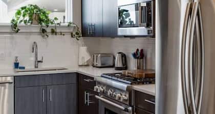 Capitol View Condos by One Fine Bnb - Paramount