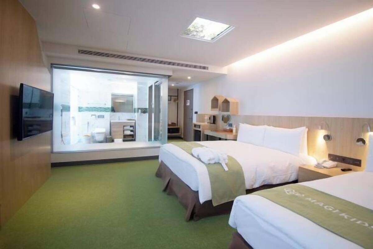 Minibar, skrivbord, gratis wi-fi och sängkläder