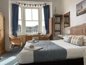 Double Room, Ensuite (Room 2, 1st Floor) - Seascape (Weymouth)