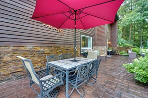 Outdoor dining - Family Home: Swim Spa, Patios, Grill + Fire Pit (Delaware)