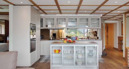 Chesa Piz Mezdi - St. Moritz by Interhome