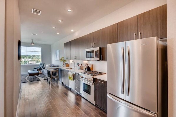 Fridge, microwave, oven, stovetop