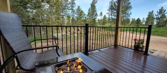 Secluded Black Hills Studio Cabin Near Crazy Horse and Custer State Park