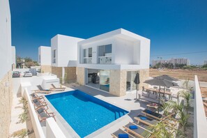 Pool - 4 Bedroom Villa with privaet pool in the center Protaras Vie Bleu Villa Vb1 (Protaras)