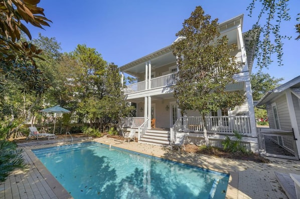 House, 6 Bedrooms | Pool