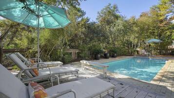 House, 6 Bedrooms | Pool