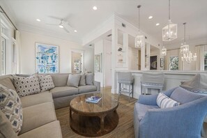 House, 6 Bedrooms | Living room - 289 Western Lake Drive By Five Star Properties (Santa Rosa Beach)