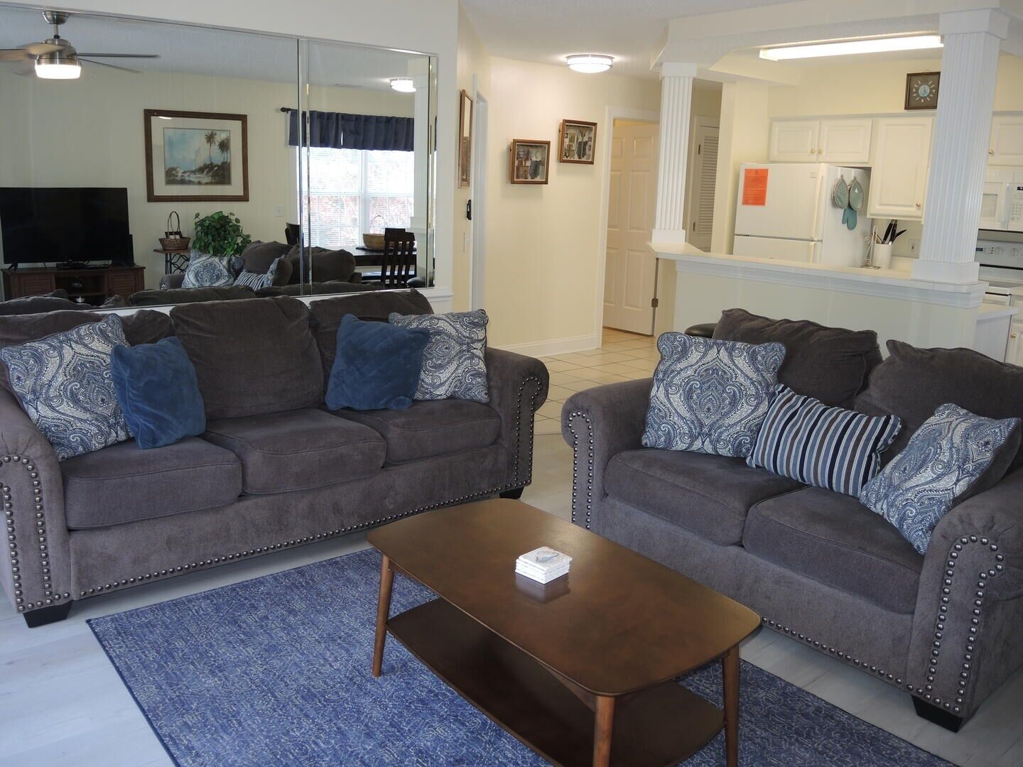 Appartement, 1 slaapkamer | Woonruimte | Televisie