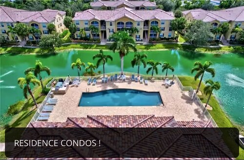 FABULOUS RESORT STYLE GROUND FLOOR UNIT IN CENTRAL FORT MYERS!