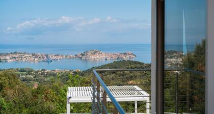 Villa Liam with view and pool for exclusive use