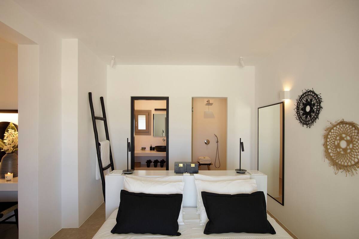 Deluxe suite 9 with Patio | ミニバー、デスク、防音設備、WiFi (無料)