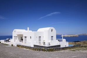 Front of property - Absolute Paradise Santorini- Adults Only (Santorini)