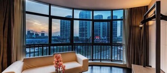 Jinjiang Inn Select Suzhou Shengze Sunhuxilu Hotel