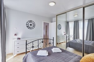 Standard Apartment | Iron/ironing board, free WiFi, bed sheets