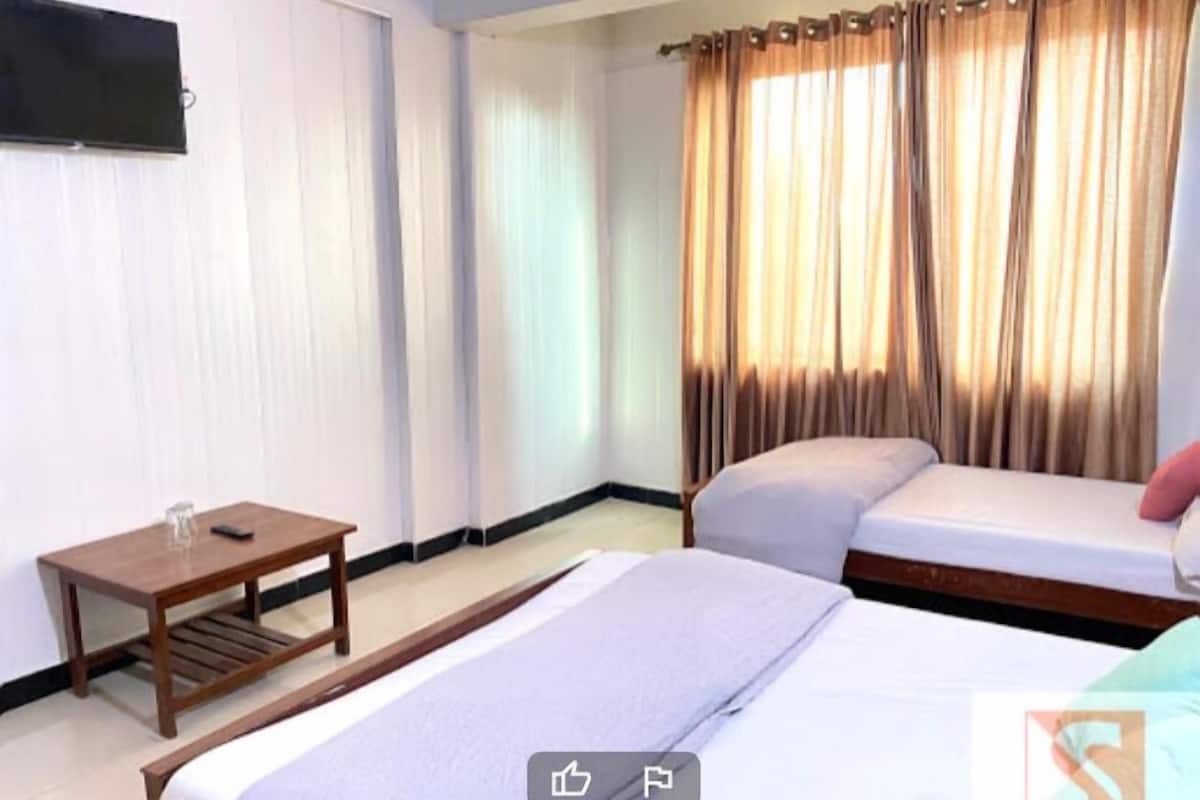 Iron/ironing board, free WiFi, bed sheets