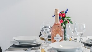 公寓, 1 張加大雙人床及 1 張梳化床 | 用餐區