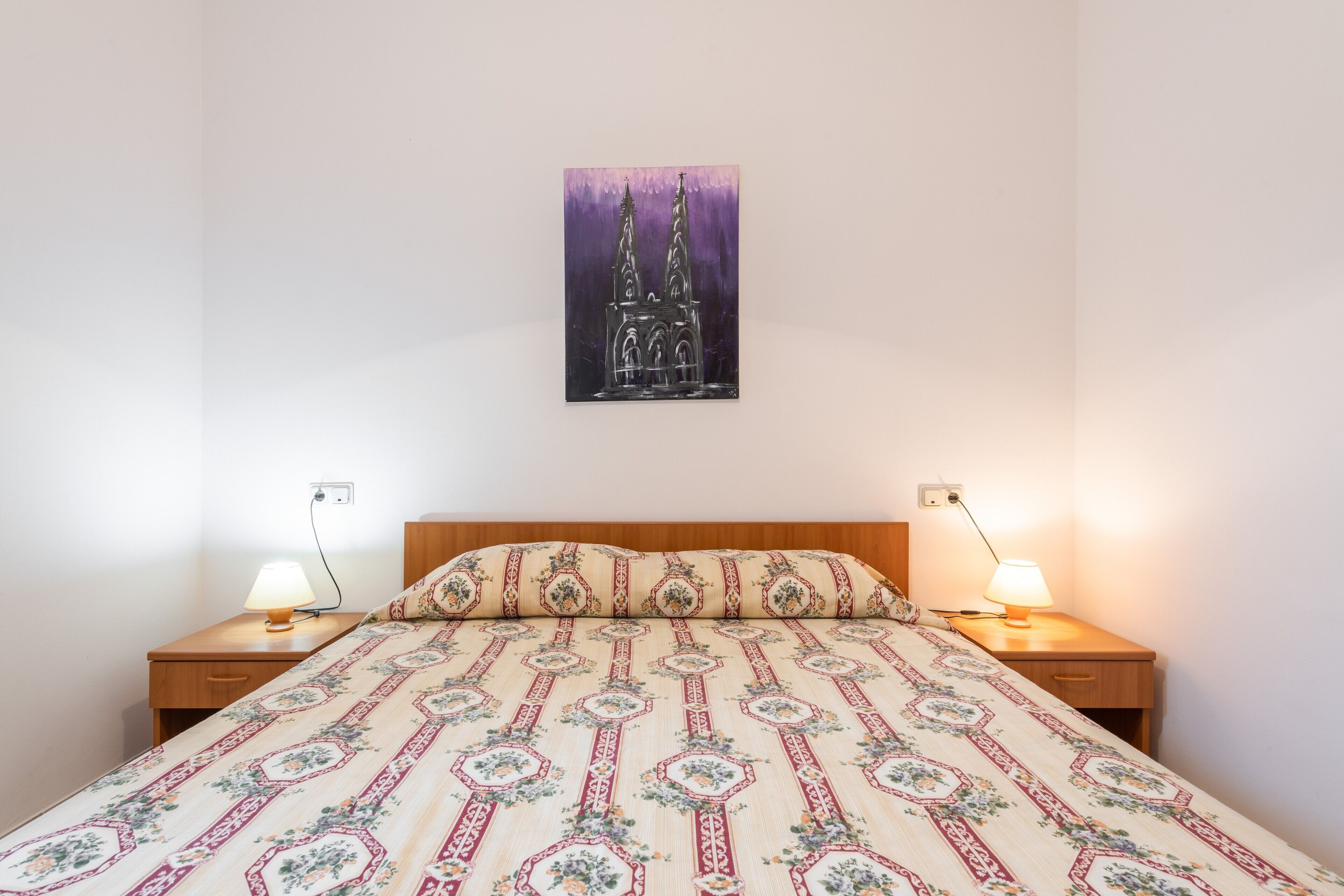 2 chambres, fer et planche à repasser, Wi-Fi gratuit, draps fournis