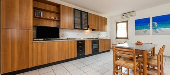 Apartment Casa Colonia 2 with Sea View, Terrace & Wi-Fi
