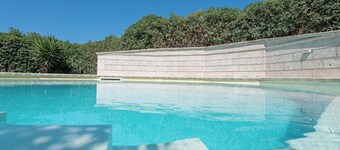 Villa piscina a due passi dal mare con piscina