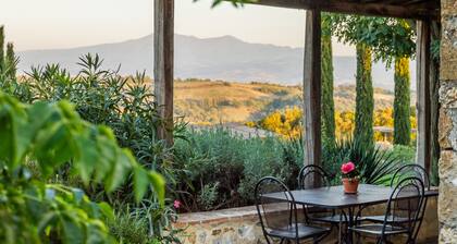 Agriturismo "La Cisterna" with Pool, Wi-Fi & Garden