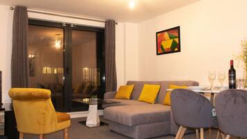 Apartment, 1 Queen Bed with Sofa bed | Living room