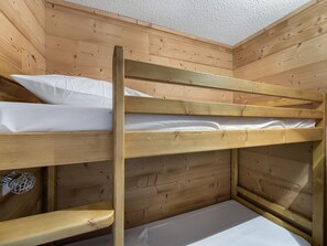 2 bedrooms, free WiFi