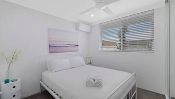 2 bedrooms, WiFi, bed sheets