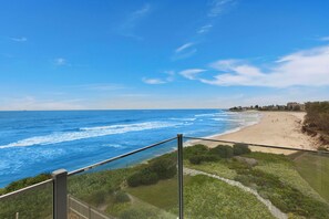 On the beach - Regency Court - Waterviews (The Entrance North)