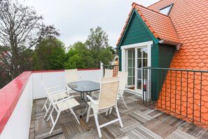 Basic Apartment | Terrace/patio