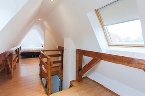 Basic Apartment | Living area | TV