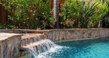 Tesla EV Charger Solar heated Pool & Hot Tub Near UC Davis, Med Center, Airport