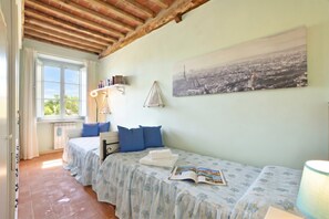 Family Apartment, Multiple Bedrooms, Mountainside (Alloro Grillo) | 2 bedrooms, free WiFi, bed sheets - Alloro Grillo (Camaiore)