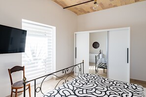 1 chambre, fer et planche à repasser, Wi-Fi gratuit, draps fournis