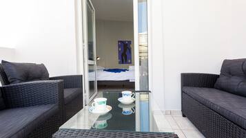 2 habitaciones, caja de seguridad en la habitación y cuna de viaje