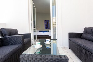 2 habitaciones, caja de seguridad en la habitación y cuna de viaje 