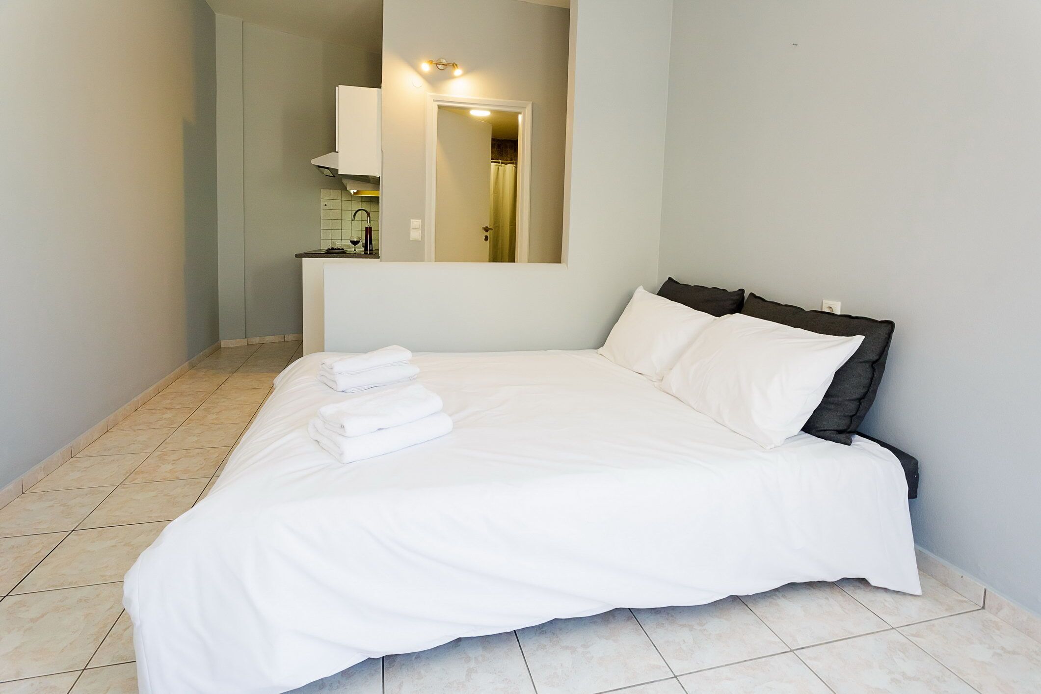 2 quartos, cofres nos quartos, berço de viagem, Wi-Fi de cortesia