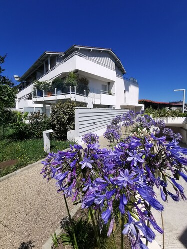 Studio in luxury residence with garden 10 minutes from Biarritz and beaches