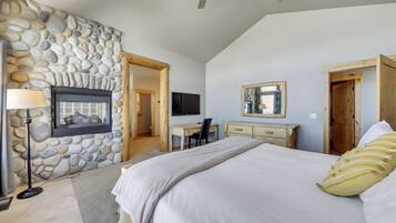 4 bedrooms, free WiFi, bed sheets