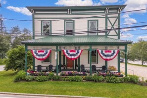 Exterior - Opera House Loft 25 - Bethel Village (Bethel)