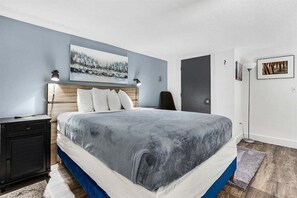 1 bedroom, WiFi, bed sheets - Opera House Loft 25 - Bethel Village (Bethel)